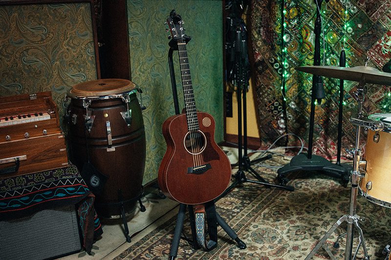 Live-Room-1329