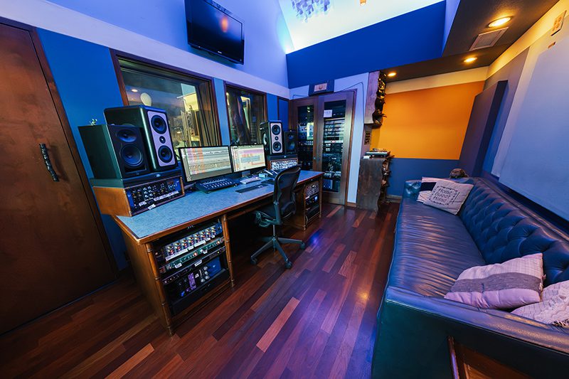 Control-Room-Wide-3686